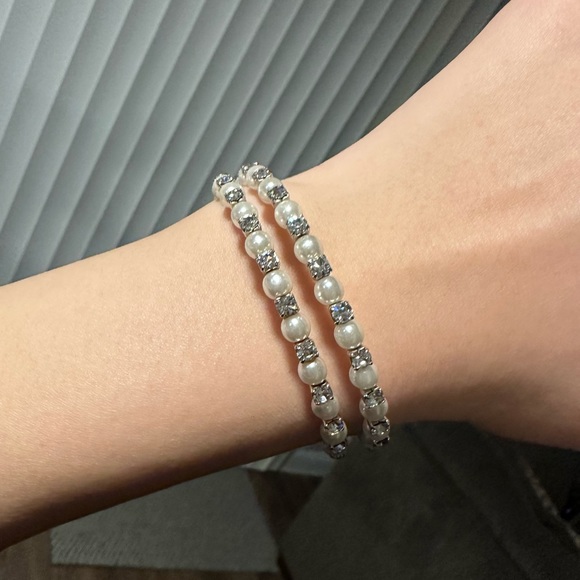 Vintage Pearl and Rhinestone Wrap Bracelet - Picture 14 of 16